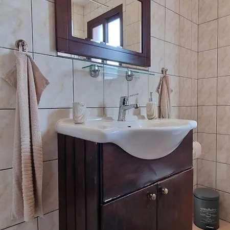 The Cozy In لارنكا