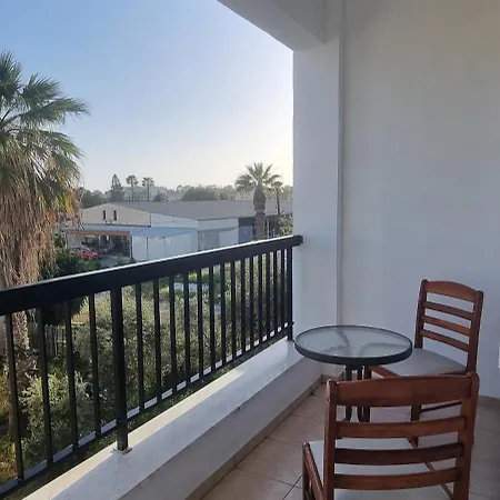 The Cozy In شقة لارنكا